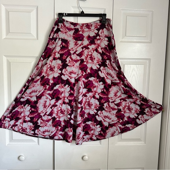 East 5th Dresses & Skirts - East 5th Skirt Womens L Pink Floral Midi Stretch Cottagecore Whimsy Flowy Boho